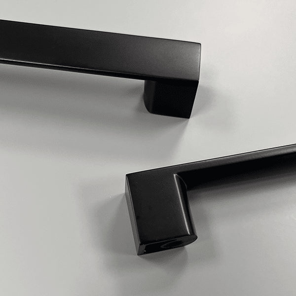Piatto D Handle Black
