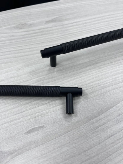 Radford Knurled Bar  320mm Handle Black