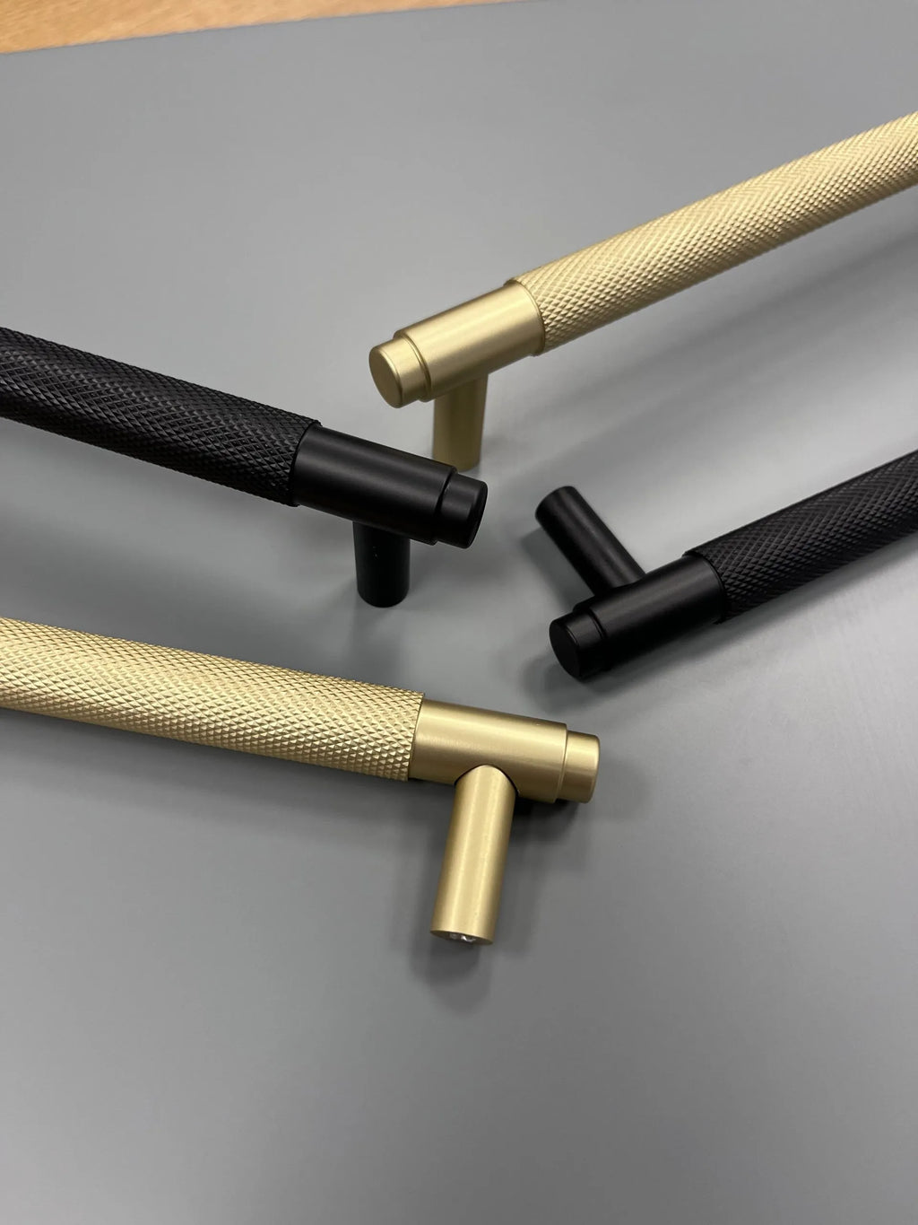 Radford Knurled Bar  160mm Handle Brass
