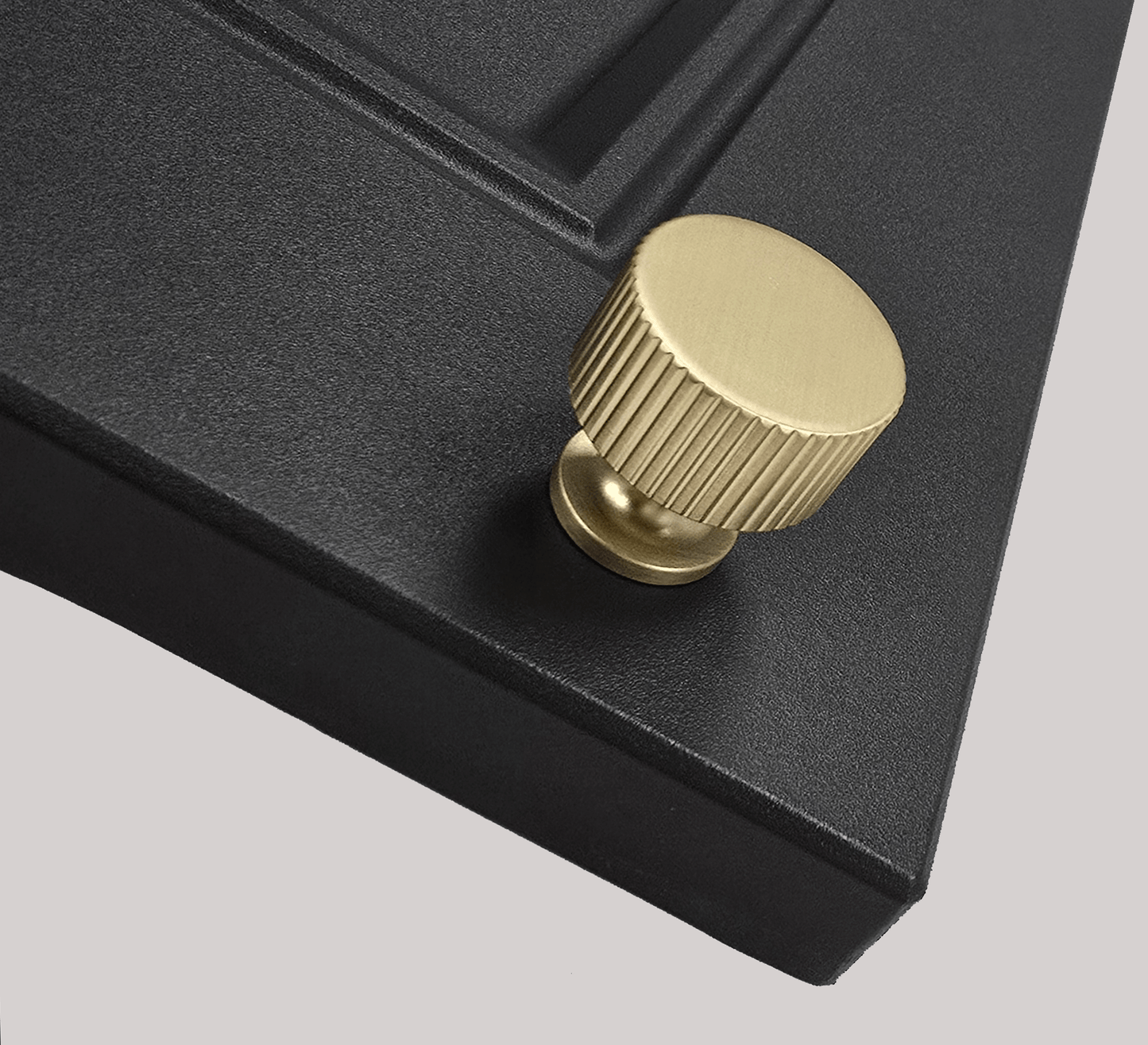 Warbeck  Grooved Handle  Knob Handle Brass
