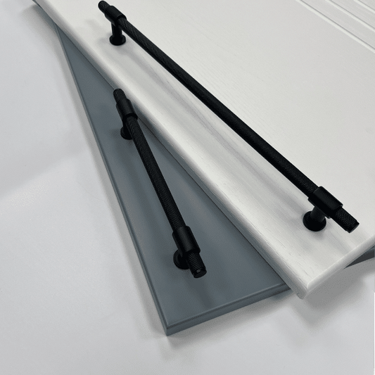 Beaumont Knurled Bar  320mm Handle Black