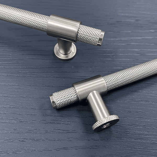 Beaumont Knurled Bar  320mm Handle Brushed Nickel